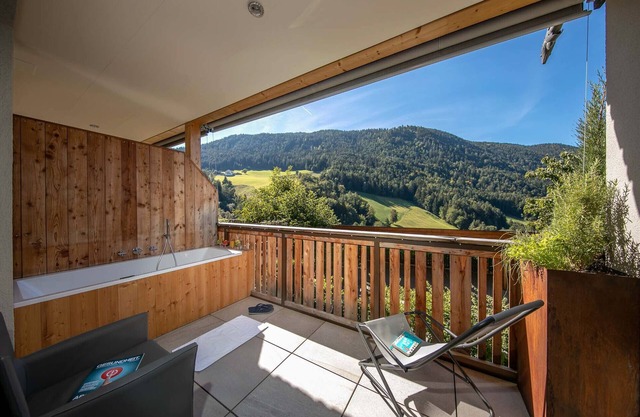 Beautiful Apartment “Sonnleiten Sonnenadler 1” with Mountain View