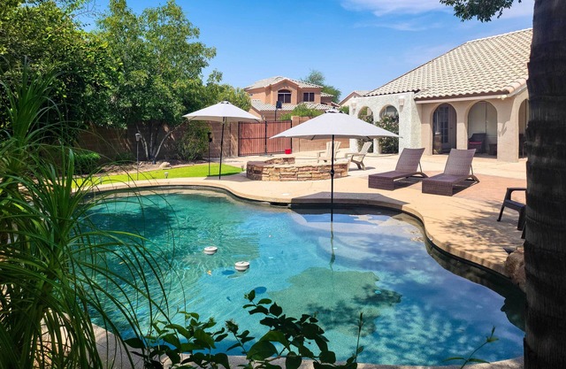 Beautiful Backyard: Comfortable Phoenix Getaway!