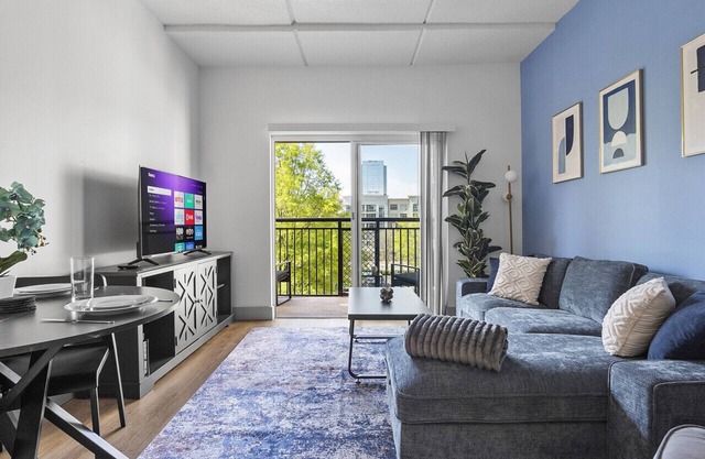 Beautiful Blue | Spacious, Free Parking, View, Gym