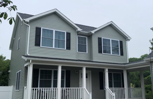 Beautiful, Brand NEW 5 Bedroom, 3 Bathroom home in Narragansett Pier!