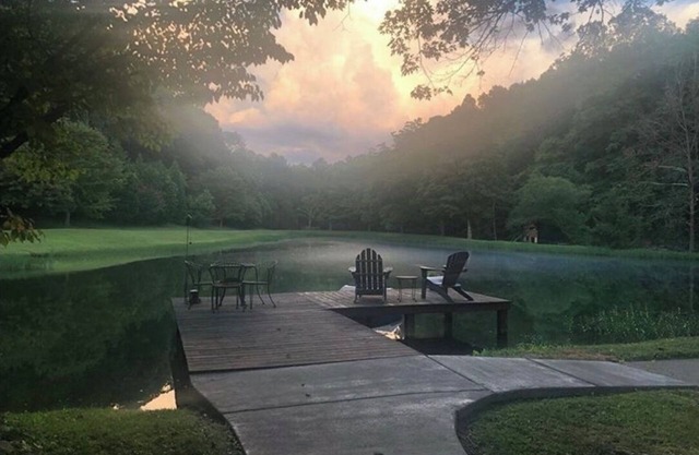 Beautiful cabin style casita on five acres with private lake and creek