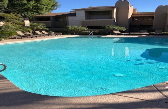 Beautiful condo in the Heart of Scottsdale
