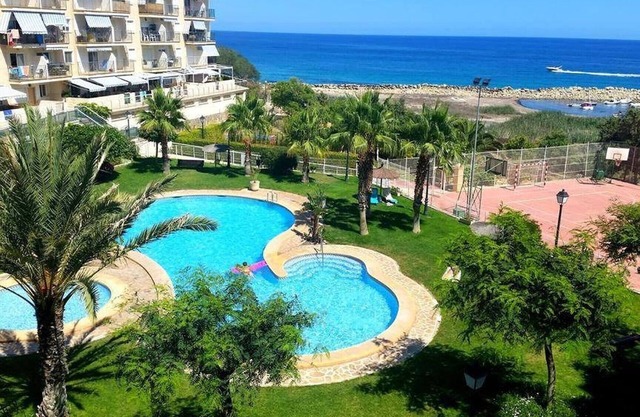 Beautiful corner apartment, unique sea view