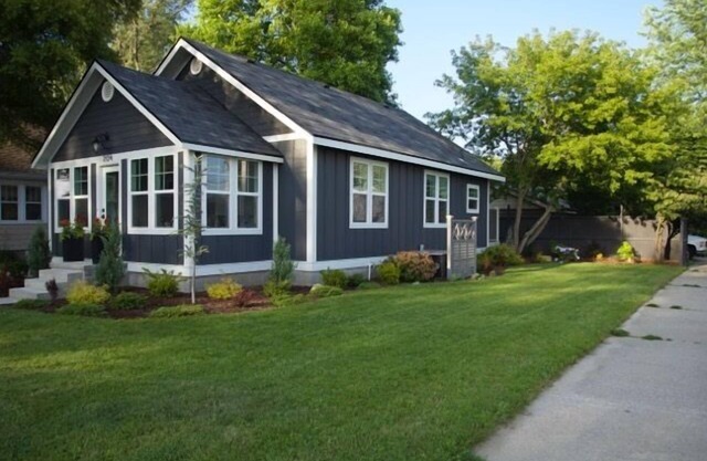 Beautiful cottage home close to everything for your family and friends!