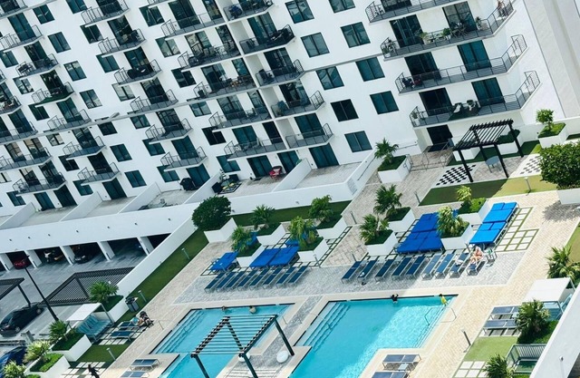 Beautiful Doral Apartment