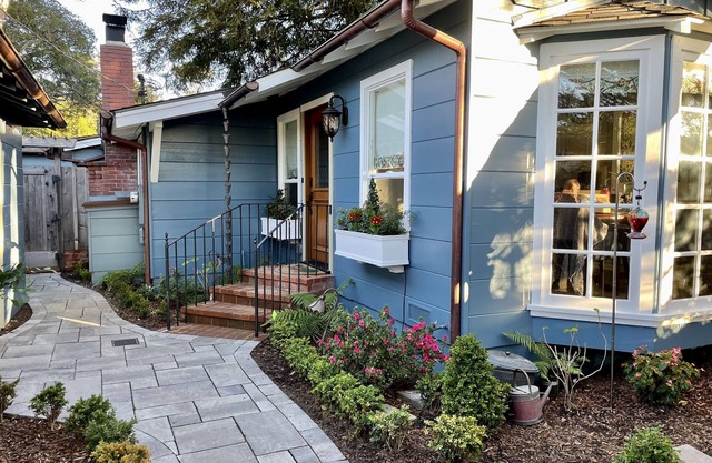 Beautiful Downtown Carmel”Marley Cottage” 2bd/2ba+Den+Hot Tub- Great Rate!