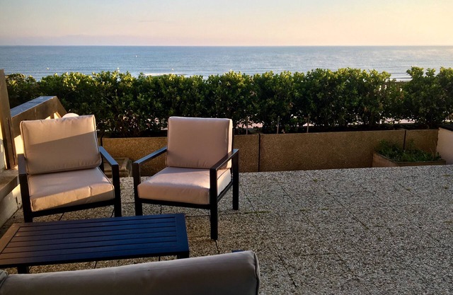 Beautiful duplex facing the sea, close to the Grand Hotel