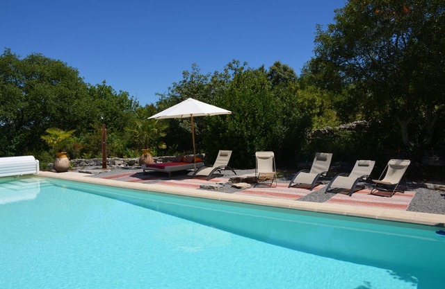 Beautiful eighteenth mas on private grounds 3 ha, 5X12 m pool, Les Vans 5 minutes