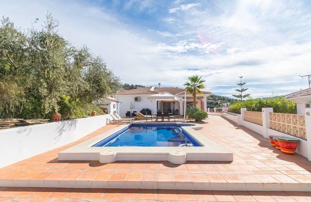 Beautiful 3 Bedroom Villa Casa Dini Canillas de Albaida with Private Pool