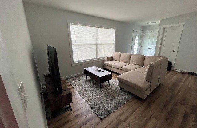 Beautiful family home 1 Bdrms 1 Bath