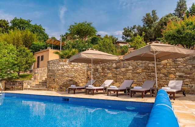 Beautiful Family Villa With Heated Swimming Pool And Stunning Sea/Mountain View