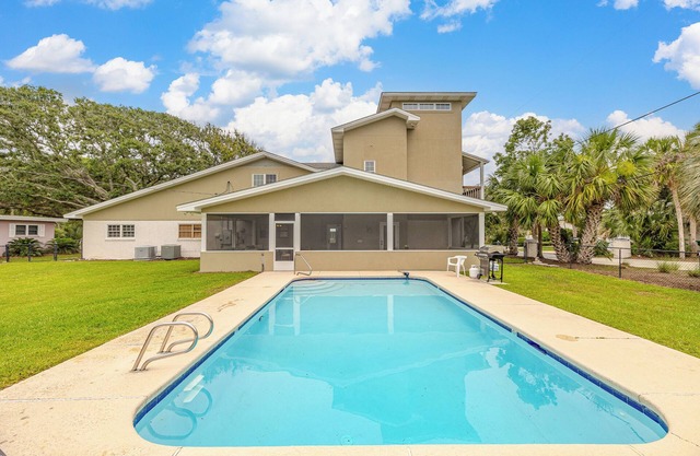 Beautiful five bedroom home with pool and ocean views from top floor