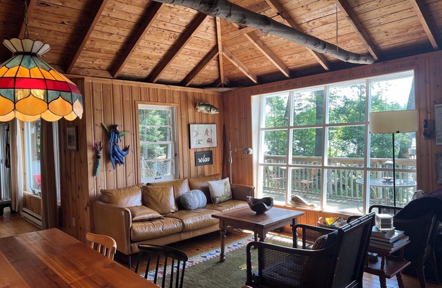 Beautiful, four bedroom cottage right on the lake. Great swimming. Easy access.