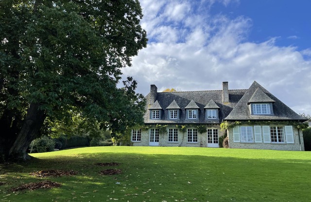 Beautiful family home set in grounds with superb views over Rance