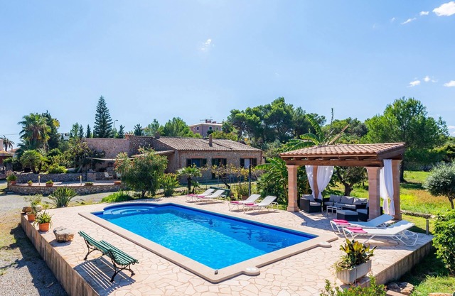 Beautiful Holiday Home “Finca Galardo” with Mountain View