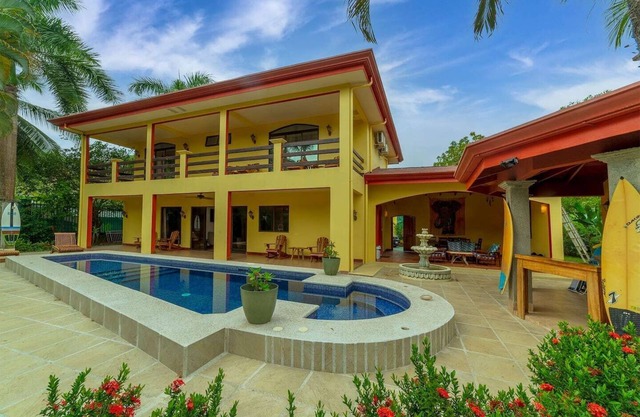 Beautiful home in the heart of Esterillos Oeste
