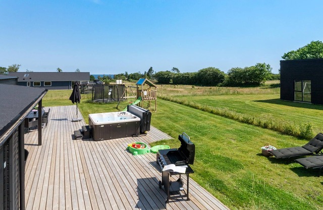 Beautiful home in Børkop with sauna