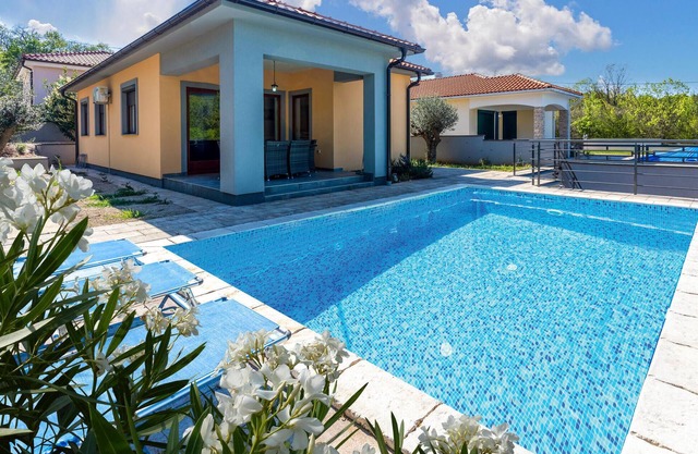 Beautiful home in Gostinjac with WiFi
