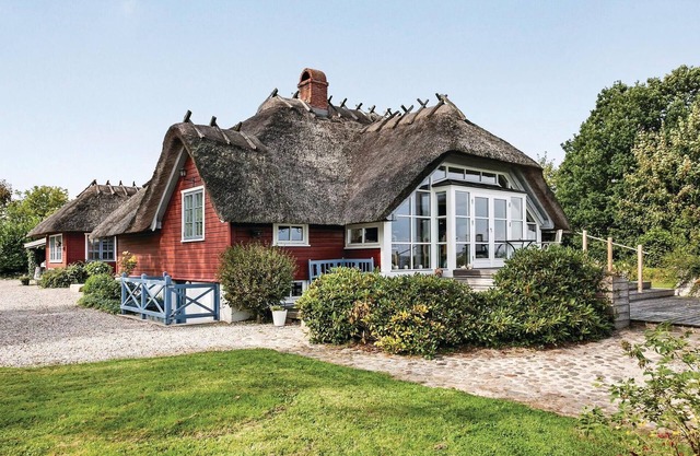 Beautiful home in Hejls with sauna