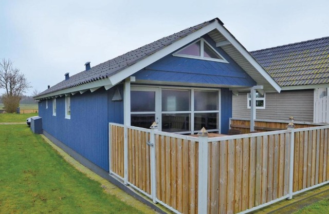 Beautiful Home In Mesinge With Wifi