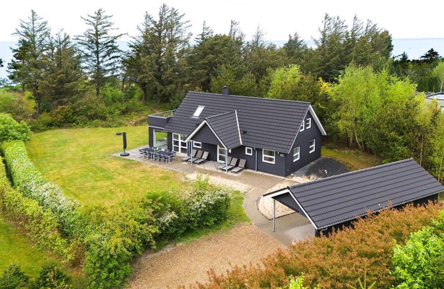 Beautiful home in Tarm with kitchen