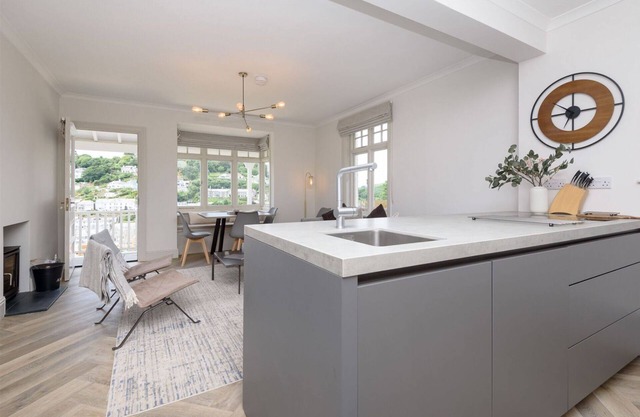 Beautiful home with superb views and parking for 2 cars