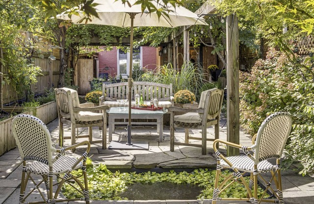 Beautiful House and Garden in Downtown Hudson, NY