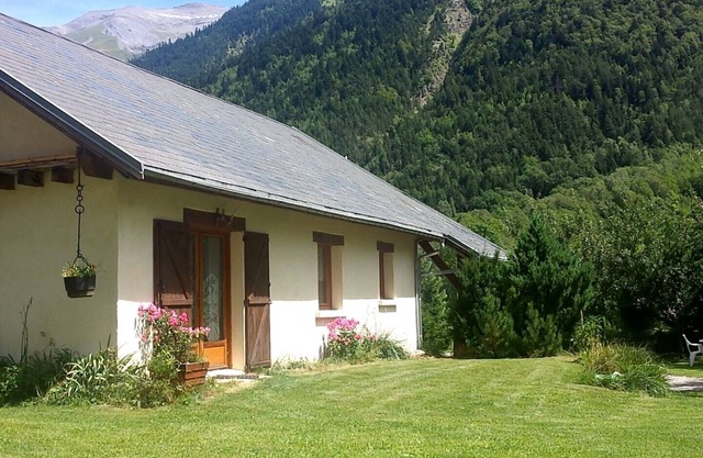 Beautiful house in the National Park des Ecrins. Ideal Setting for Families