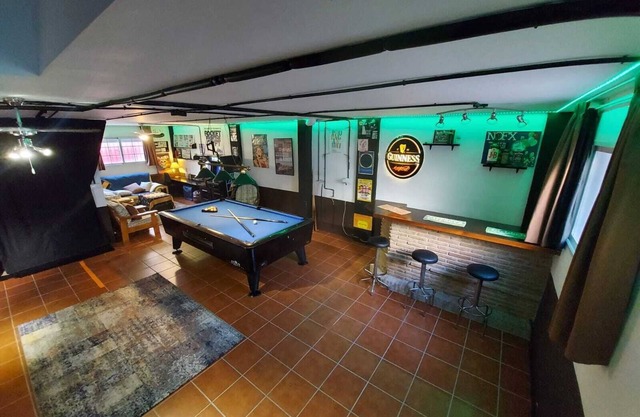 Beautiful house in Granada just 10min from the center + (PARKING IN THE CENTER) + WIFI