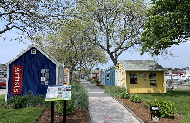 Beautiful House in Hyannis Harbor! Perfect Location & Beach Pass!