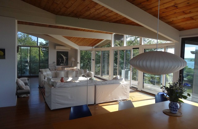 Beautiful house on Chilmark Pond with water view, pool & access to private beach