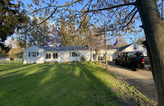 Beautiful House w/Private Beach!