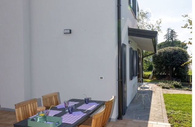 Beautiful private villa for 4 people with A/C, WIFI, terrace and parking