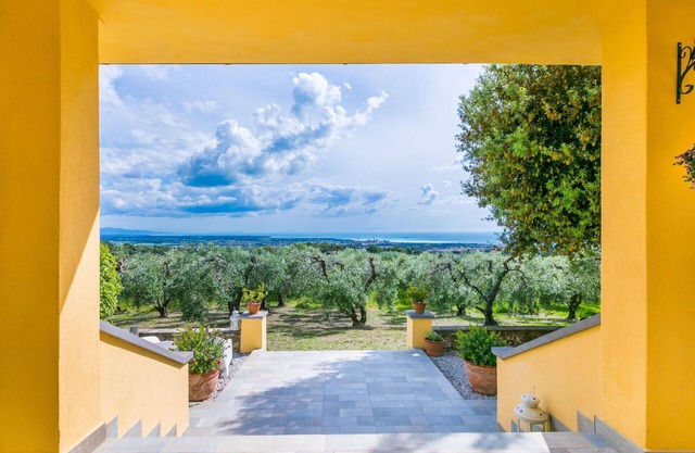 Beautiful apartment for 4 people with WIFI, TV, terrace, pets allowed and panoramic view