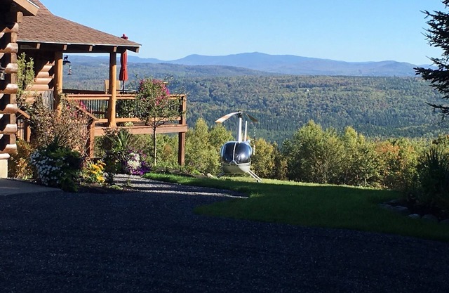 Beautiful Log Home w/Mountain and Lake Views & Hot Tub-Sleeps 8