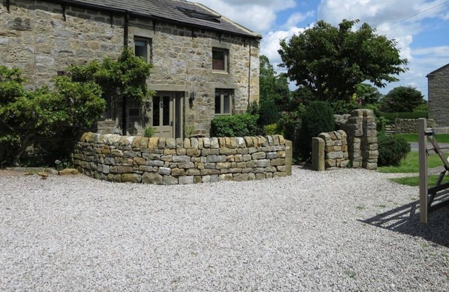 Beautiful Luxury Yorkshire Cottage- The Courtyard
