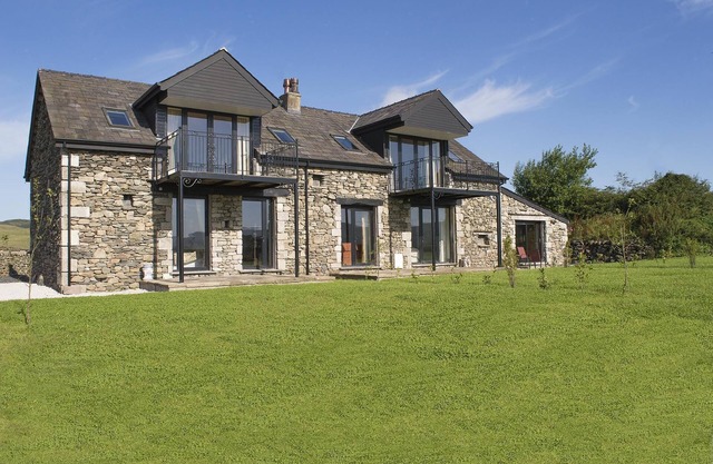 Beautiful Pet friendly cottage on the edge of the lake district