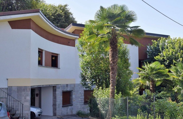Beautiful private villa for 9 people with WIFI, TV, terrace and parking