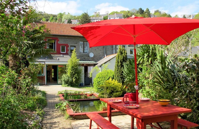 Beautiful private villa for 4 people with WIFI, TV, patio and parking