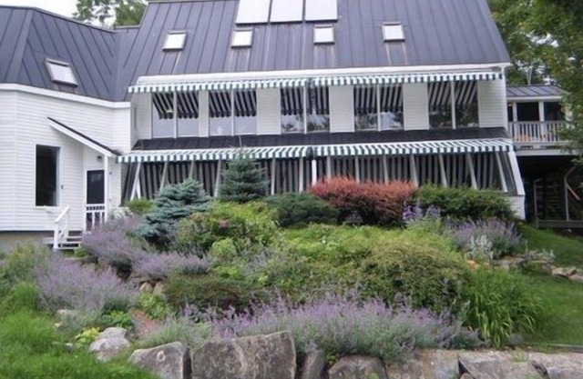 Beautiful Private Home, Close to Beaches, Pet Friendly.