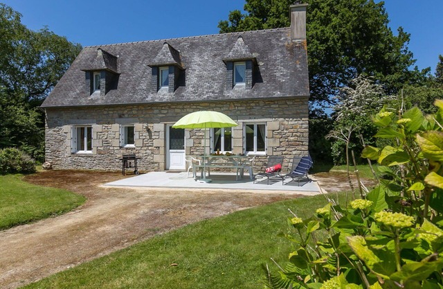 Beautiful private villa for 5 guests with WIFI, TV, pets allowed and parking