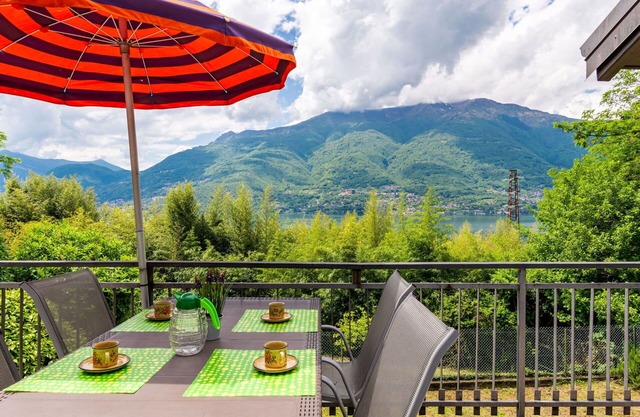 Beautiful private villa for 7 guests with WIFI, TV, terrace and pets allowed