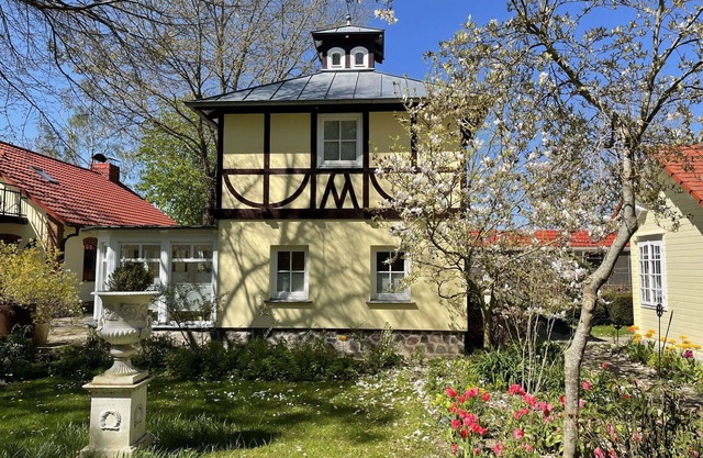 Beautiful private villa for 4 people with WIFI, TV, terrace, pets allowed and parking