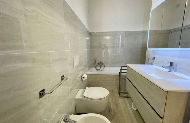 Beautiful private villa for 6 guests with TV and balcony
