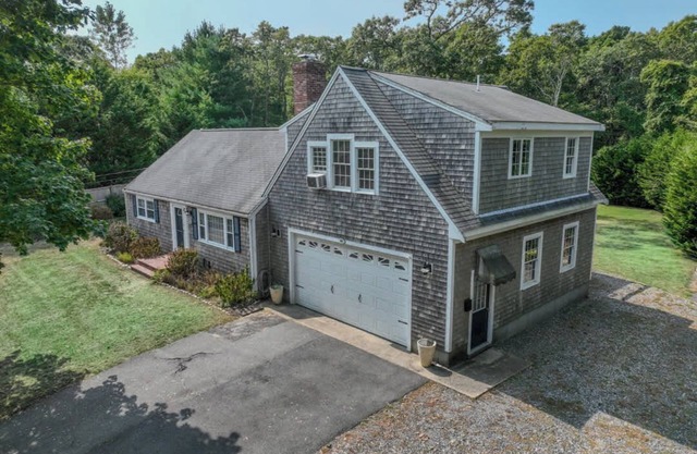Beautiful Property w/Separate Apartment!