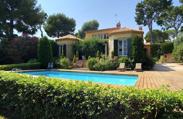 Beautiful Provencal villa completely renovated