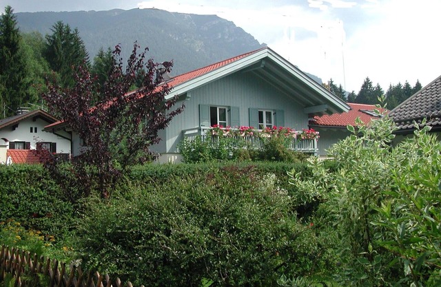 Beautiful, quiet 3-room 75 m² apartment, own entrance, small kitchen, balcony. Garden, top location