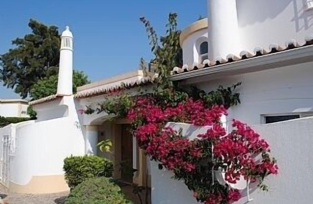 Beautiful Residential Villa on An Exclusive Private Complex, pool, roof terrace