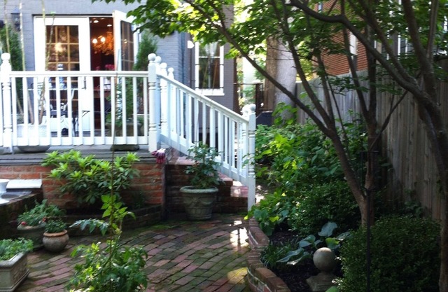 Beautiful restored historic home, steps from the Capitol and Metro. Sleeps 8