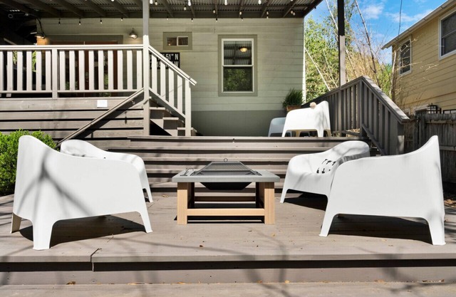 Beautiful + Roomy Home | Close to Everything